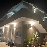 Megi-rent * Vlore