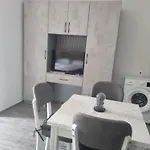Megi-rent Vlorë