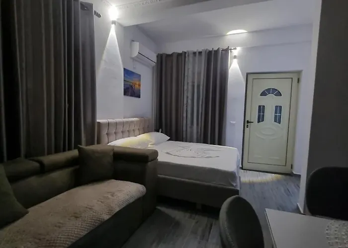 Megi-rent * Vlorë